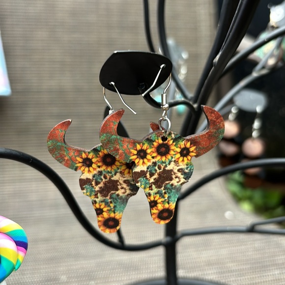 FUN COLORFUL SWIRL CANDY SUCKER EARRINGS - Picture 6 of 9